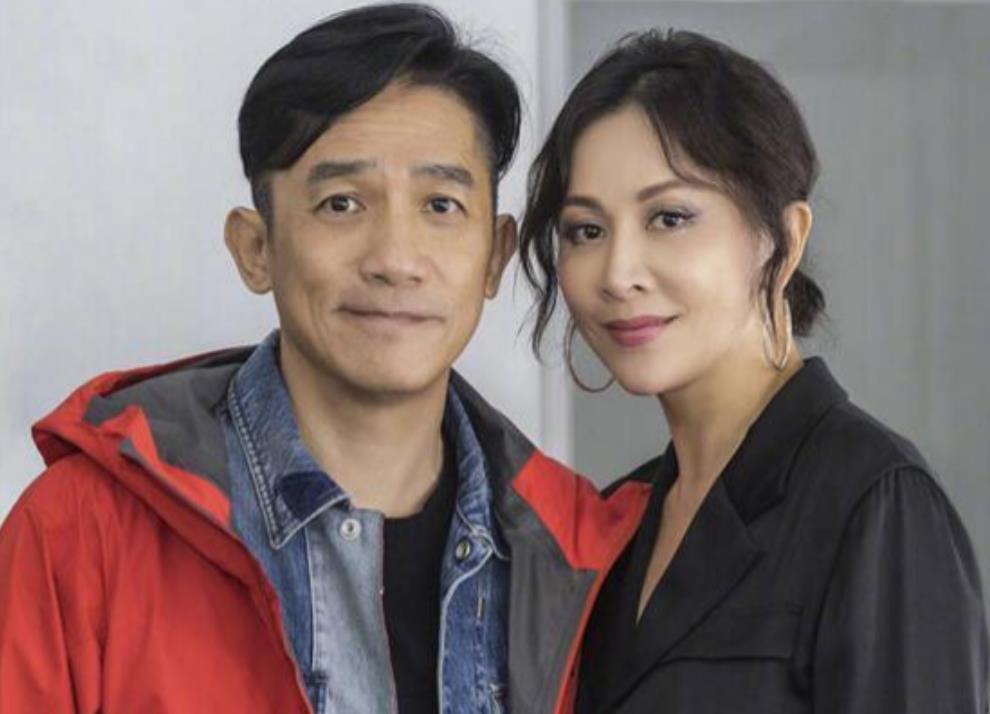 李艾|李艾曾自曝:结婚和老公分房睡,应采儿问:那你是怎么怀孕的呢?