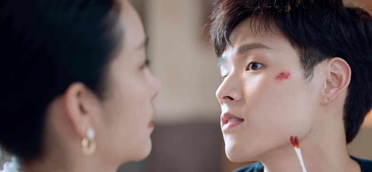 高旭|她们的名字：看懂高旭和彼得的私下交易，才明白雷粒的恋爱脑多蠢