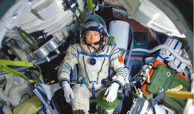 空间站后续6次航天任务，杨利伟或将领命出征，景海鹏四巡太空