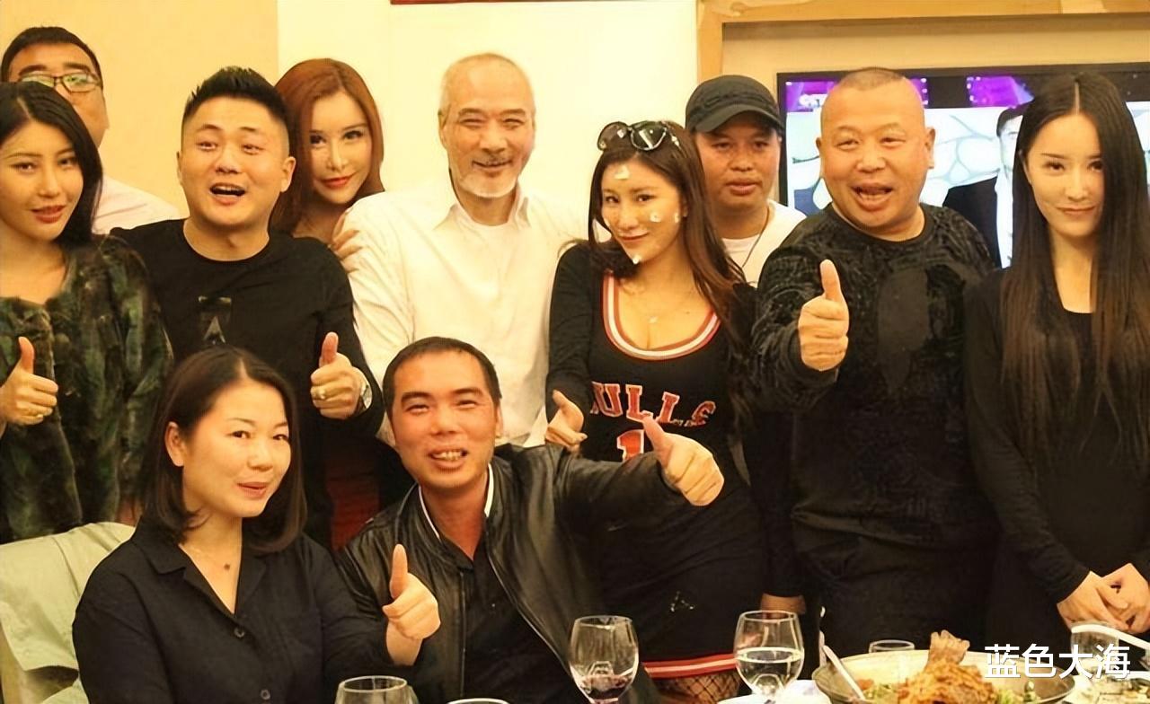 贾静雯|风流徐少强：抢张国荣女友，诱雪梨生子，因为做错一事而自毁前程