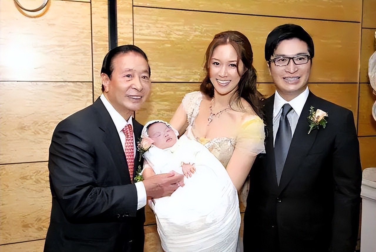 徐子淇|靠生儿子获得近20亿奖励，公公希望有第五胎，徐子淇却决定封肚