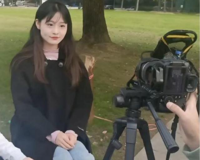 贝微微|她才是贝微微的原型？00后大学生姚懿玲，游戏学习都被她“拿捏”