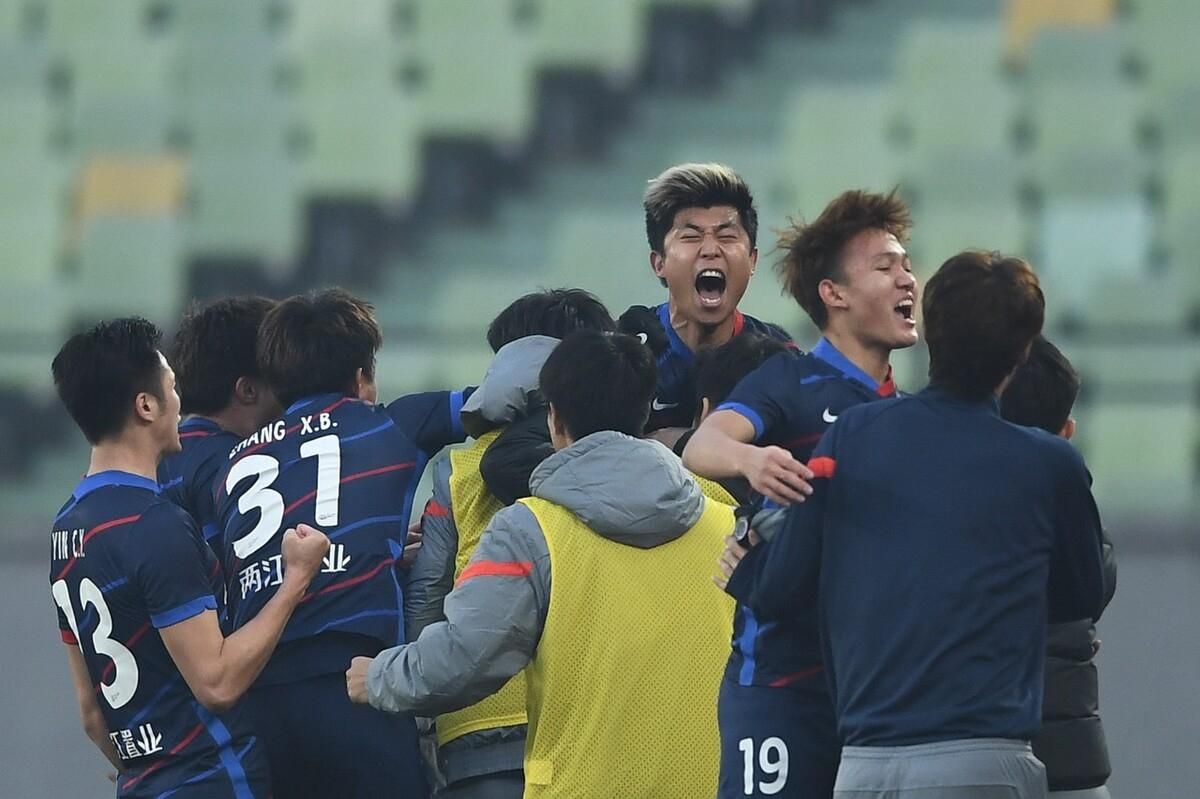 广州队|中超4消息：深足3-1梅州，重庆官宣16人，广州队创尴尬纪录
