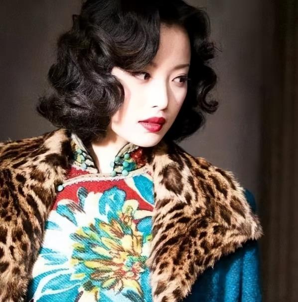 景甜|一眼万年的旗袍女星，景甜的臀，杨幂的腿，倪妮气质太惊艳