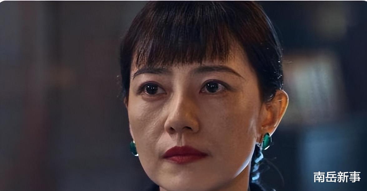 明星素颜|油光满面，浮肿显老，去掉绝美滤镜后，这些绝世美女个个回归普通