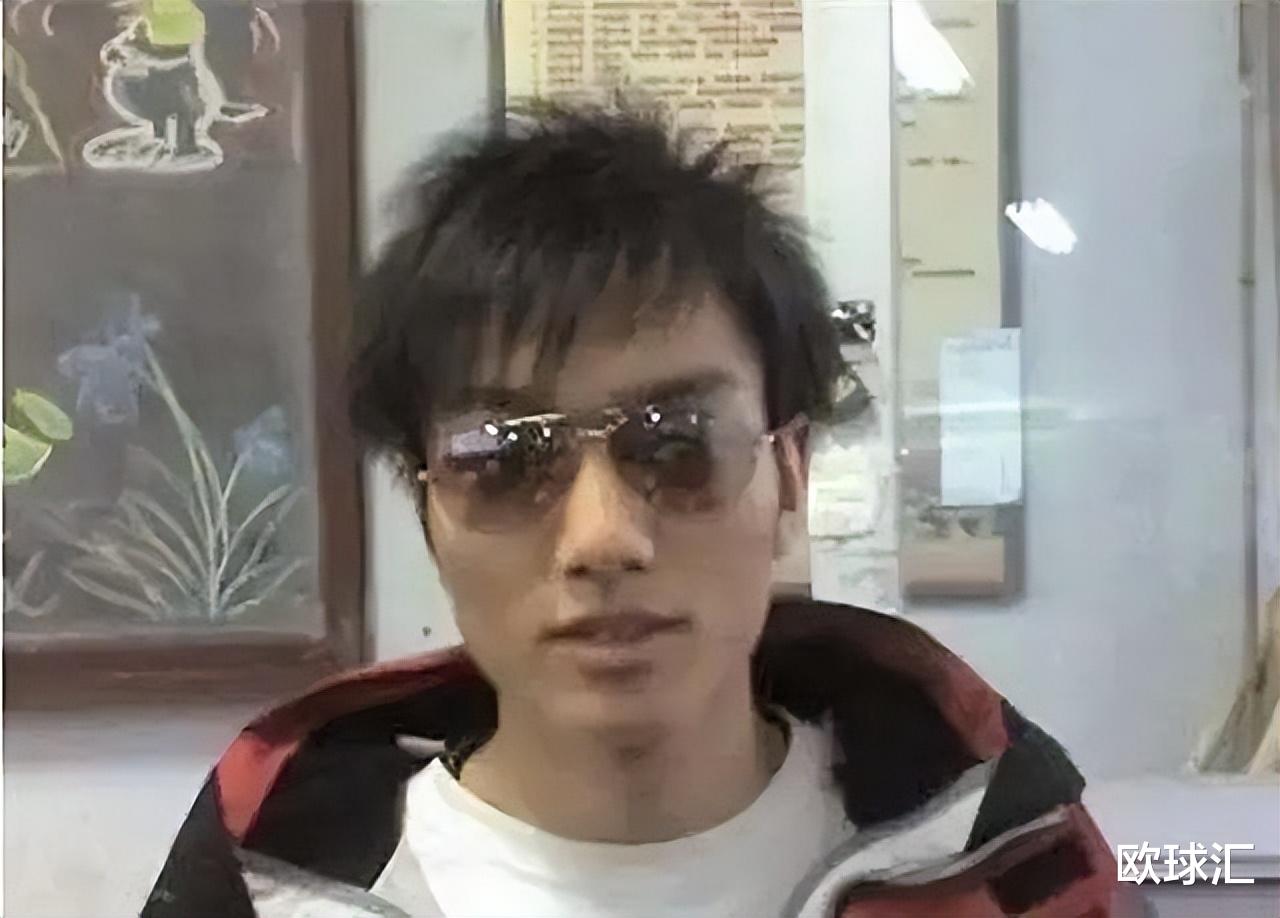 “我爸是李刚”的李启铭,出狱后找工作连吃闭门羹,沦为装修工人