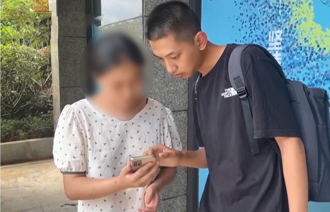 贵州一女子被快递员欺负,要哭着认错才送快递,快递员出面反转了