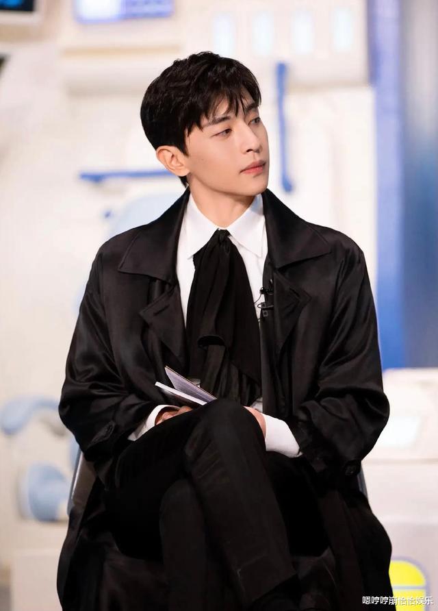 周杰伦|看完网友列举的明星品牌代言清单，不由感叹：还是周杰伦清醒