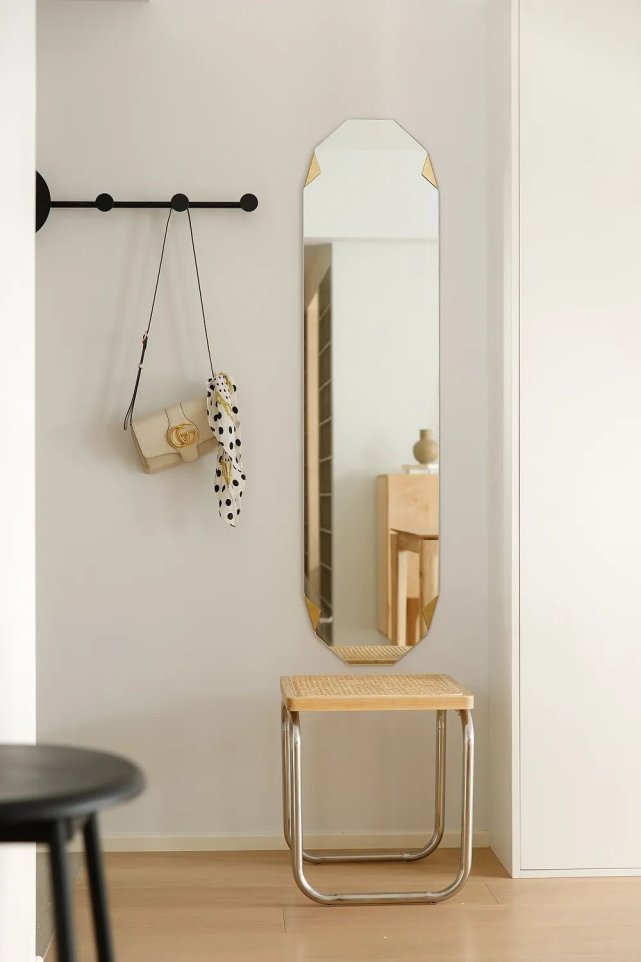 108平现代风三居，打造温暖有爱五口之家