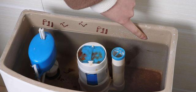 马桶越用吸力越小:排查3个地方,就能轻松解决