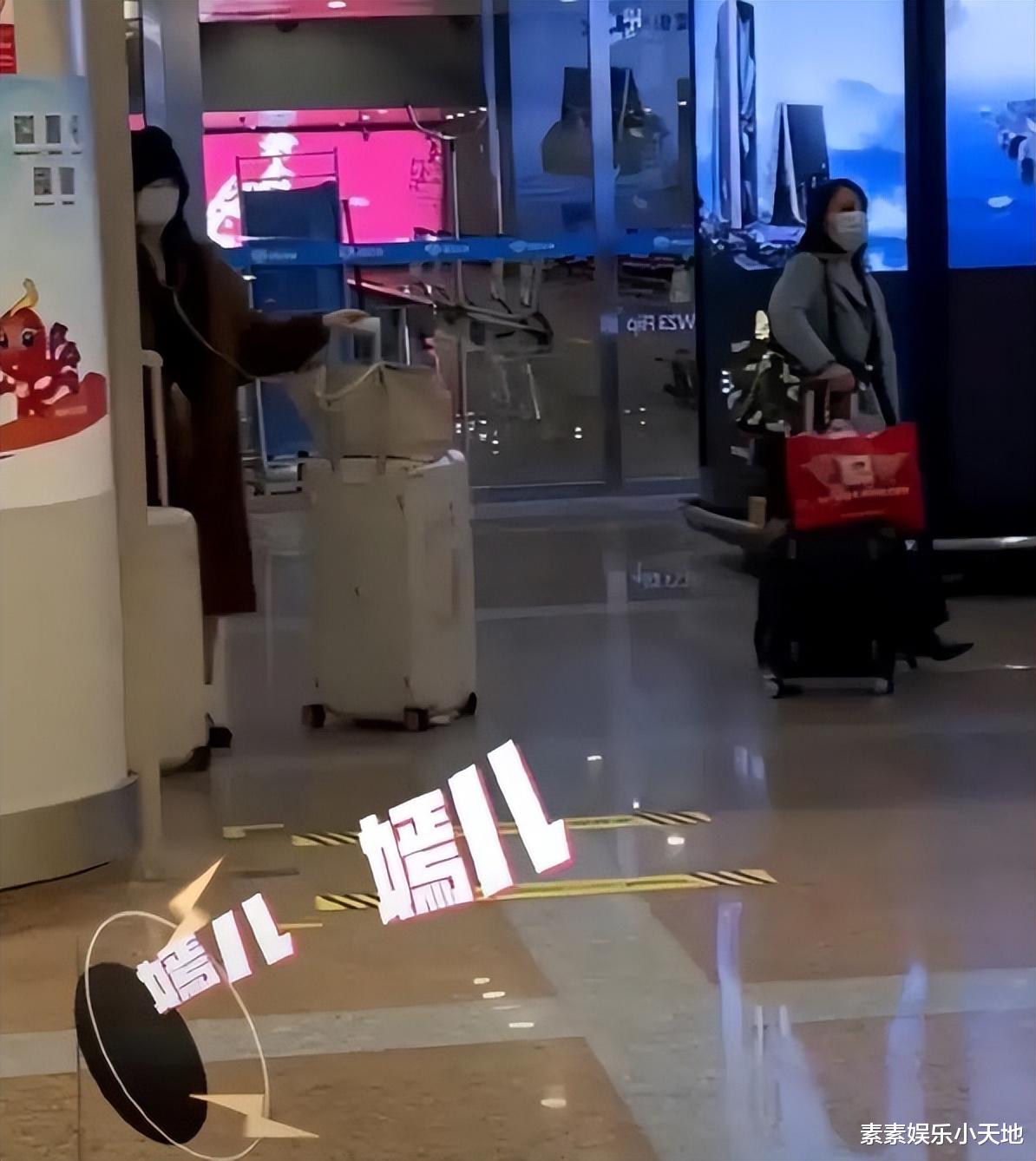 李亚鹏|李亚鹏回应“高冷闺女卑微老爹”评论：嫣儿没有不理我！