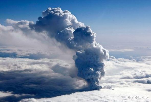 比汤加火山爆发更猛烈的火山，深度还原细节，一座城从此消失了