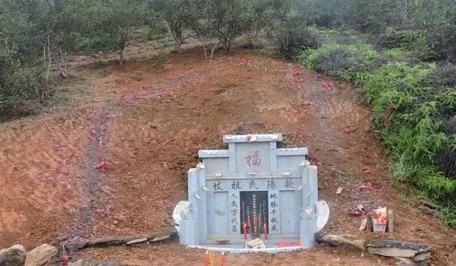 |高山龙穴峰为贵，砂围气聚旺丁贵！