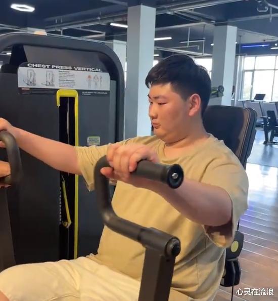 江疏影|陈萌夸朱小伟真诚踏实，容貌平平没才华，却能让女人沉迷