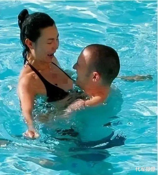 张曼玉|58岁张曼玉近况曝光，离婚后退出演艺圈，如今孤身一人依然性感妩媚