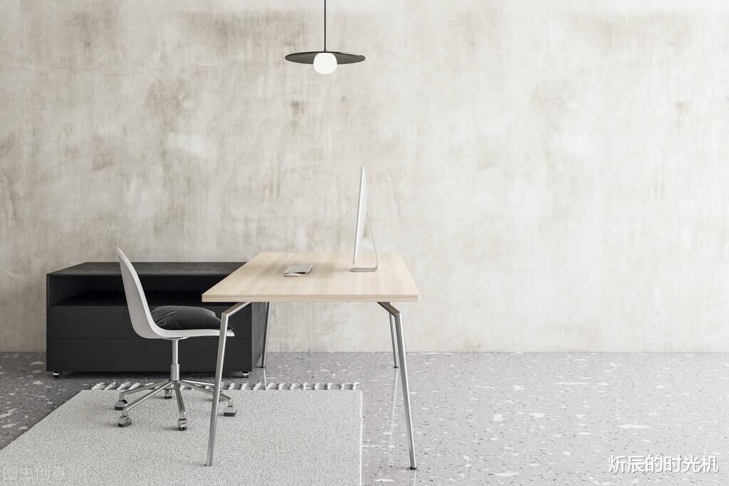 《一本小小的红色写作书》：少即是多，简即是精