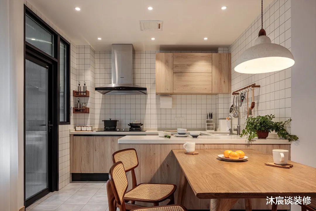 如果你家厨房不大，不妨学学这些“小心机”设计，真的很实用