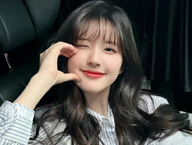 赵露思|《偷偷藏不住》还没播就成热播剧，赵露思却表示不会再接校园剧