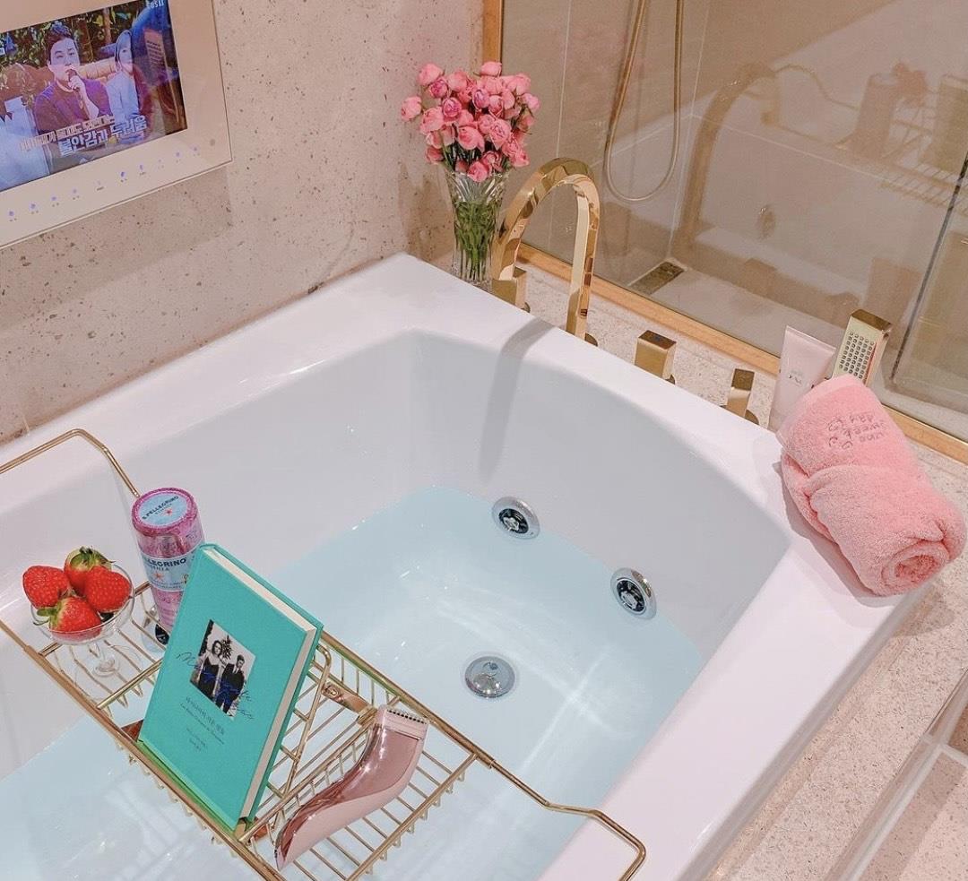 韩国三口之家,吸粉无数!全屋唯美得堪比韩剧中的场景,精致极了