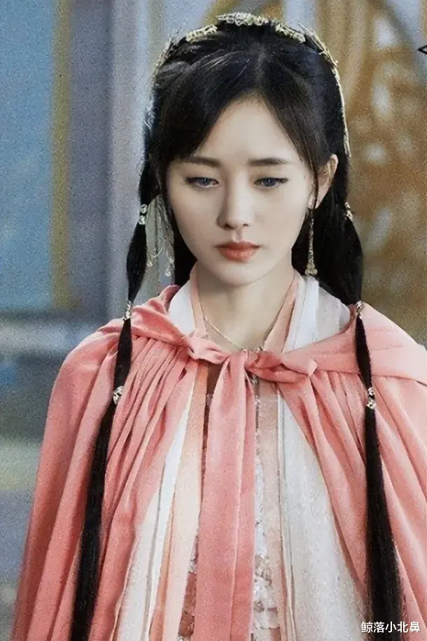 娱乐圈|娱乐圈公认的花瓶,靠颜值闯出一片天地