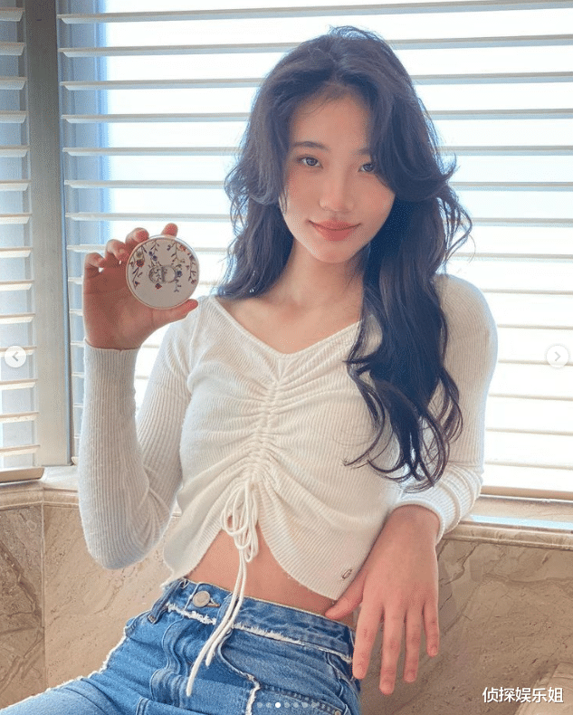 许韶恩|小S二女儿晒自拍照,14岁许韶恩妆发成熟,露齿笑漂亮迷人星范足