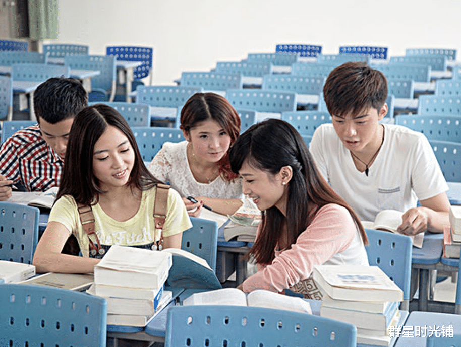 杨童舒|杨童舒：34岁在剧组意外怀孕，嫁给商人老公很幸福，被婆家宠成宝