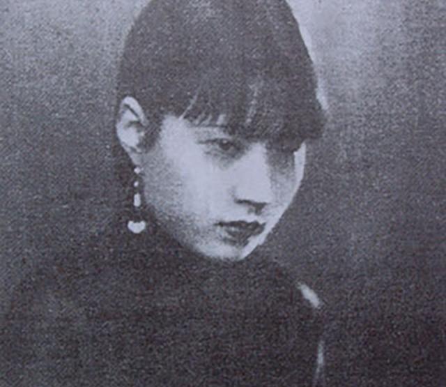 孟小冬|孟小冬晚年：分得杜月笙2万美元遗产，疾病缠身，却拒绝治疗