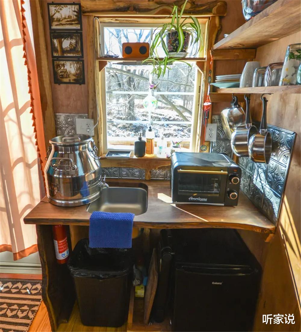 厨房|夫妻俩低价造出15㎡小树屋,“巴掌大”的空间,也可以是有趣的家