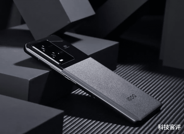 iPhone|双11最后一波种草，内行人推荐，新iPhone、骁龙8+入手攻略