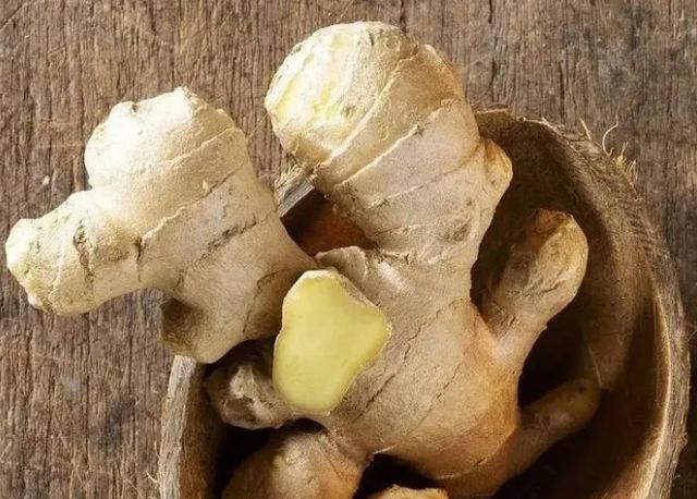 皮肤瘙痒|“吃姜不去皮,吃错一生疾”?生姜到底要不要去皮呢?答案很简单