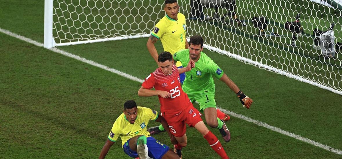 1-0 FIFA第1笑傲12.5亿焦点对决 2连胜提前出线 无愧头号夺冠热门