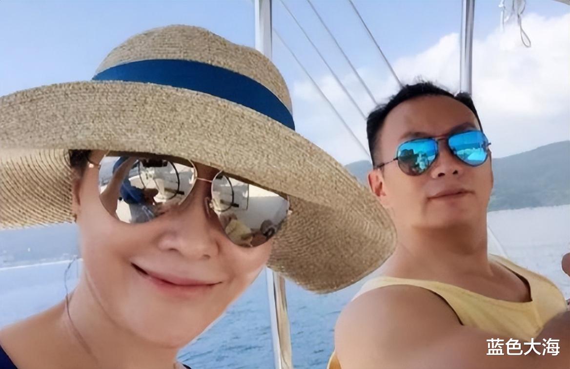 谭江海|谭江海：和王小骞结婚23年，丁克15年41岁得女，如今活成人生赢家