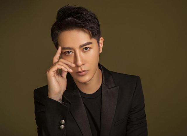 大S|大S离婚后又有新动态，跟好友聚会格外开心，甜蜜笑容又瘦又美