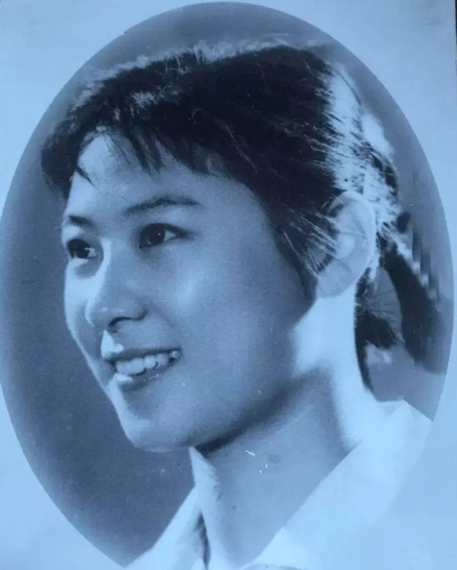 王馥荔|红极一时的王馥荔：一碗凉粥与丈夫结缘，现在我是儿子的粉丝