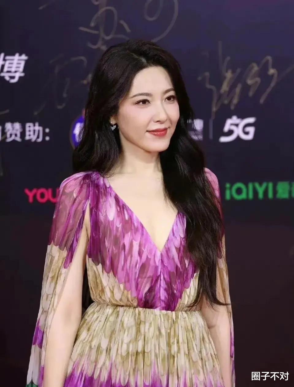 口红|微博视界红毯“红黑榜”，中年女星不输年轻小花，口红色号是大忌