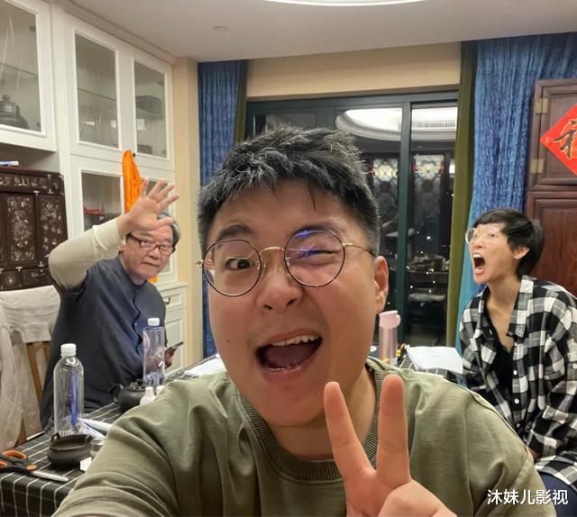 郝劭文|不卖惨、不“割韭菜”，30天做到7500万，郝劭文靠直播带货逆袭了