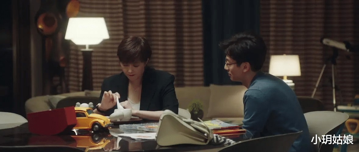 董思佳|我们的婚姻：同样是职场妈妈，为什么沈彗星事业家庭双丰收，董思佳婚姻破裂，让家人看到你的光芒很重要