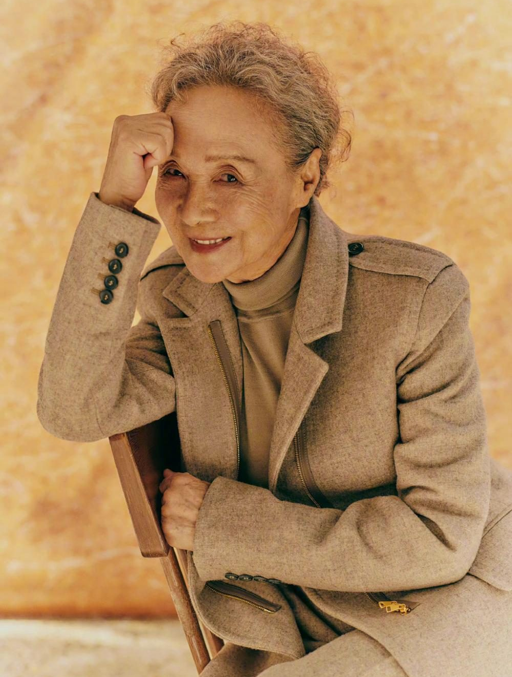 吴彦姝 84岁的吴彦姝奶奶凭实力爆红，不装嫩不整容，连皱纹都是美的