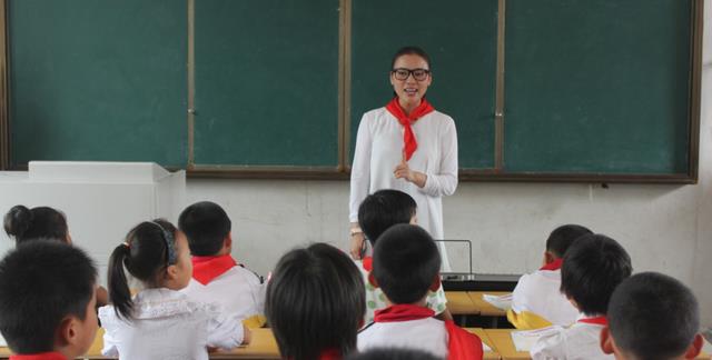 学霸|毕业后学生还会回来看老师吗？985学生集体消失？老师说出原因