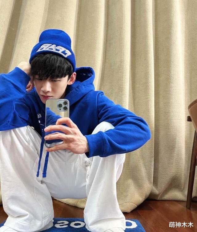 白敬亭|这就翻车了?白敬亭遭粉丝回踩,出道8年恋爱没断过,宋轶也遭殃