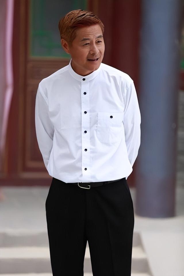 冯巩|从大红大紫到无人问津，刘伟做错了什么？