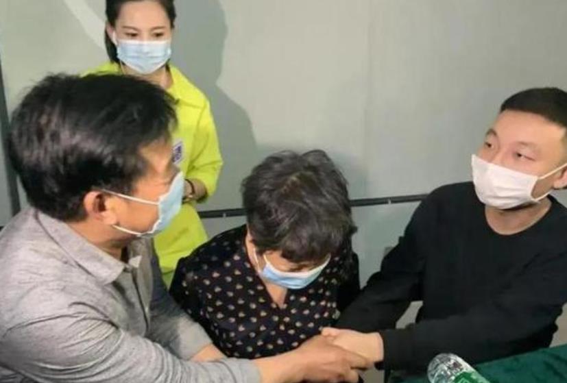 尴尬!曝庭审现场潘律问老杜姚策是不是你儿子,老杜当庭选择否认
