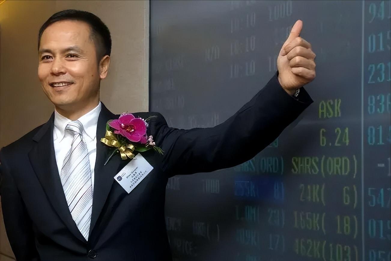 阿里巴巴|富豪沈国军坐拥39座大厦，赚走马云200亿，娶小21岁女星为妻