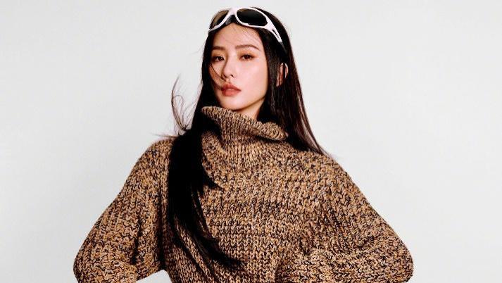 刘诗诗|刘诗诗秋日时尚封面，简约又不失大方的穿搭，尽显东方美女的优雅