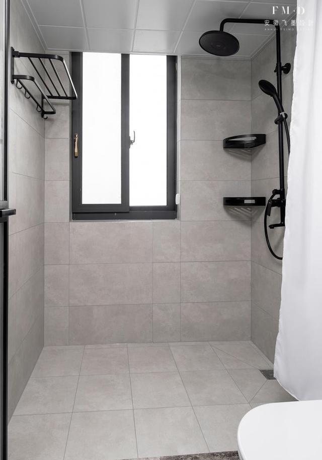 188㎡顶复式，拆入户花园、封露台成就大格局，装好实际只花20万