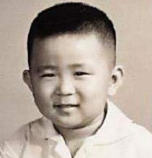 梁冠华|“狄仁杰”梁冠华：因胖得爱和妻子相爱33年，如今生活幸福无遗憾