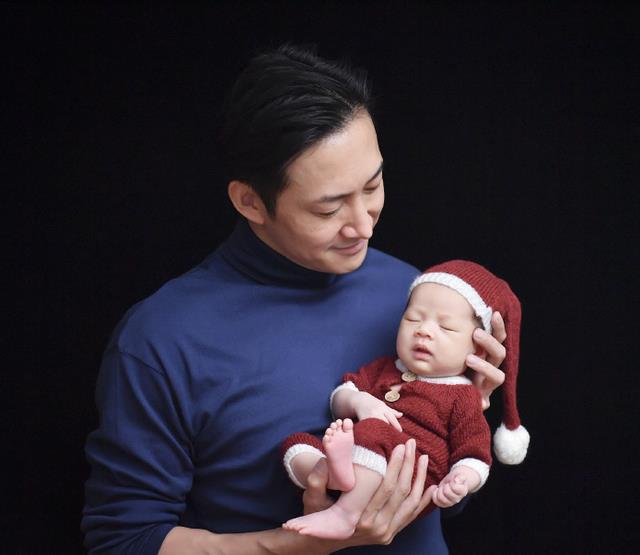 高斯|王阳：出道10年始终不红，40岁娶小妻子后爆红，娶了个旺夫的老婆