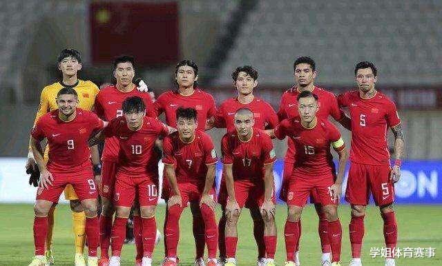 李霄鹏|国足连败回国，李霄鹏情绪激动向陈戌源提出要求，足协不能再等了