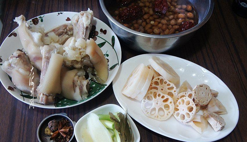 冬天,女人别管多忙,这汤隔三差五煮一锅,皮肤光滑不显老