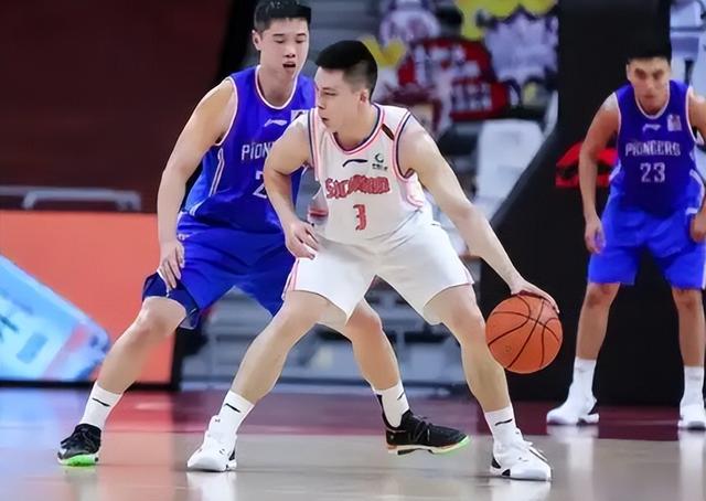 里德|李春江忍无可忍！上海男篮将清理5毒瘤，打造王牌阵容叫板辽篮